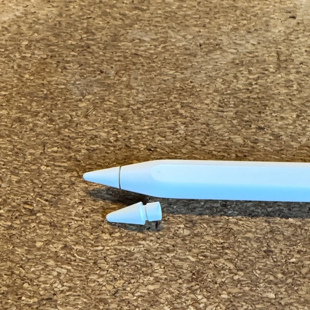 Apple Pencil 2nd Generation- Great Condition, extra tip included! No Box!